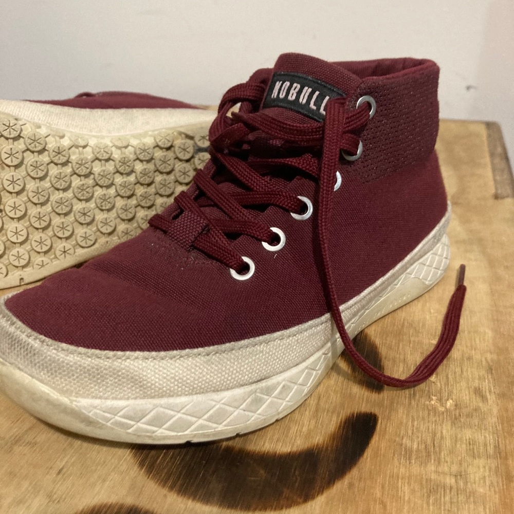 NOBULL mid canvas trainers
